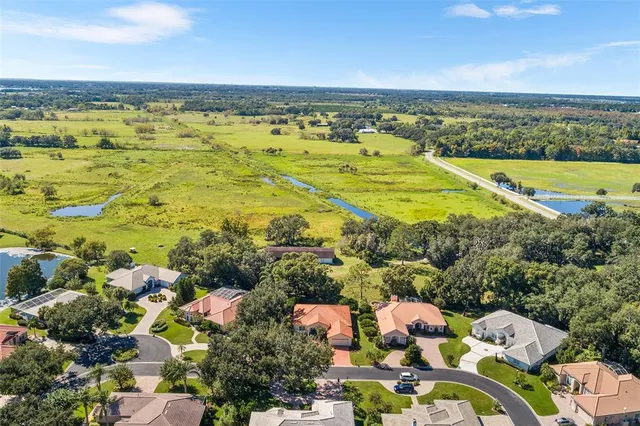 $400,000 | 126 Lake Region Circle, Winter Haven, FL 33881