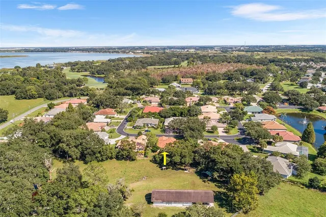 $400,000 | 126 Lake Region Circle, Winter Haven, FL 33881