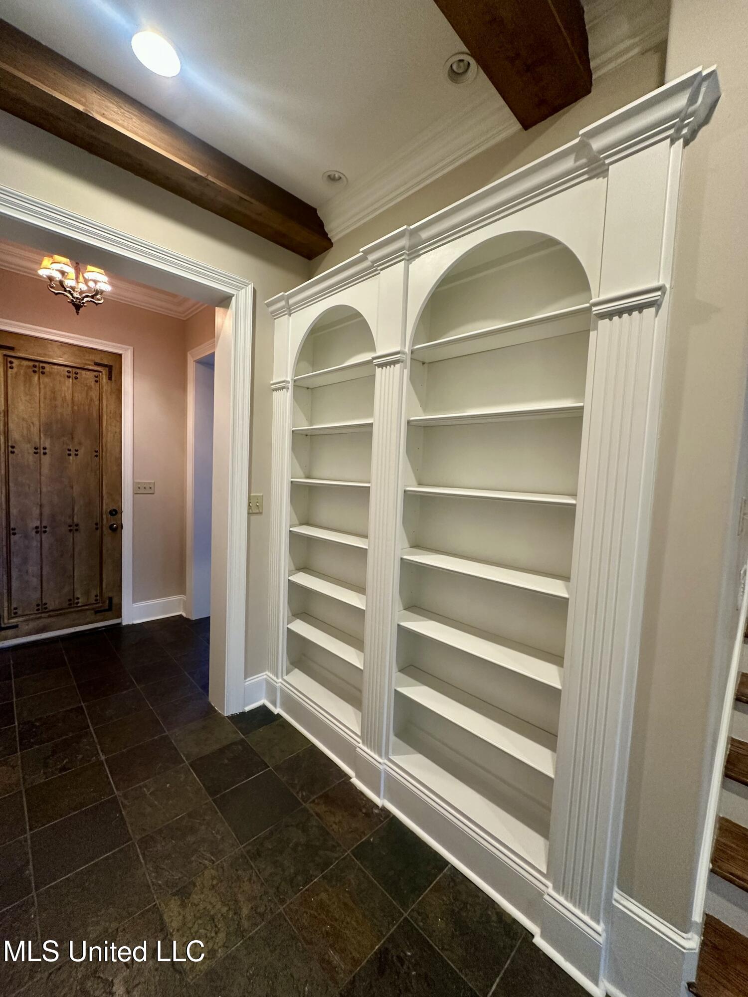 4117 Georgia Place Olive Branch, MS 38654 - Photo 8 of 9 Built in bookcases