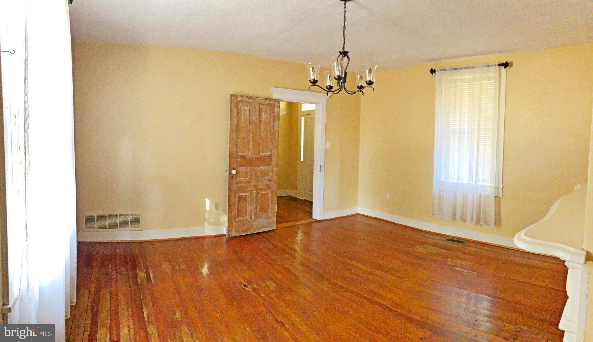6996 Bellevue Road St. Michaels, MD 21663 - Photo 11 of 39 Living Room