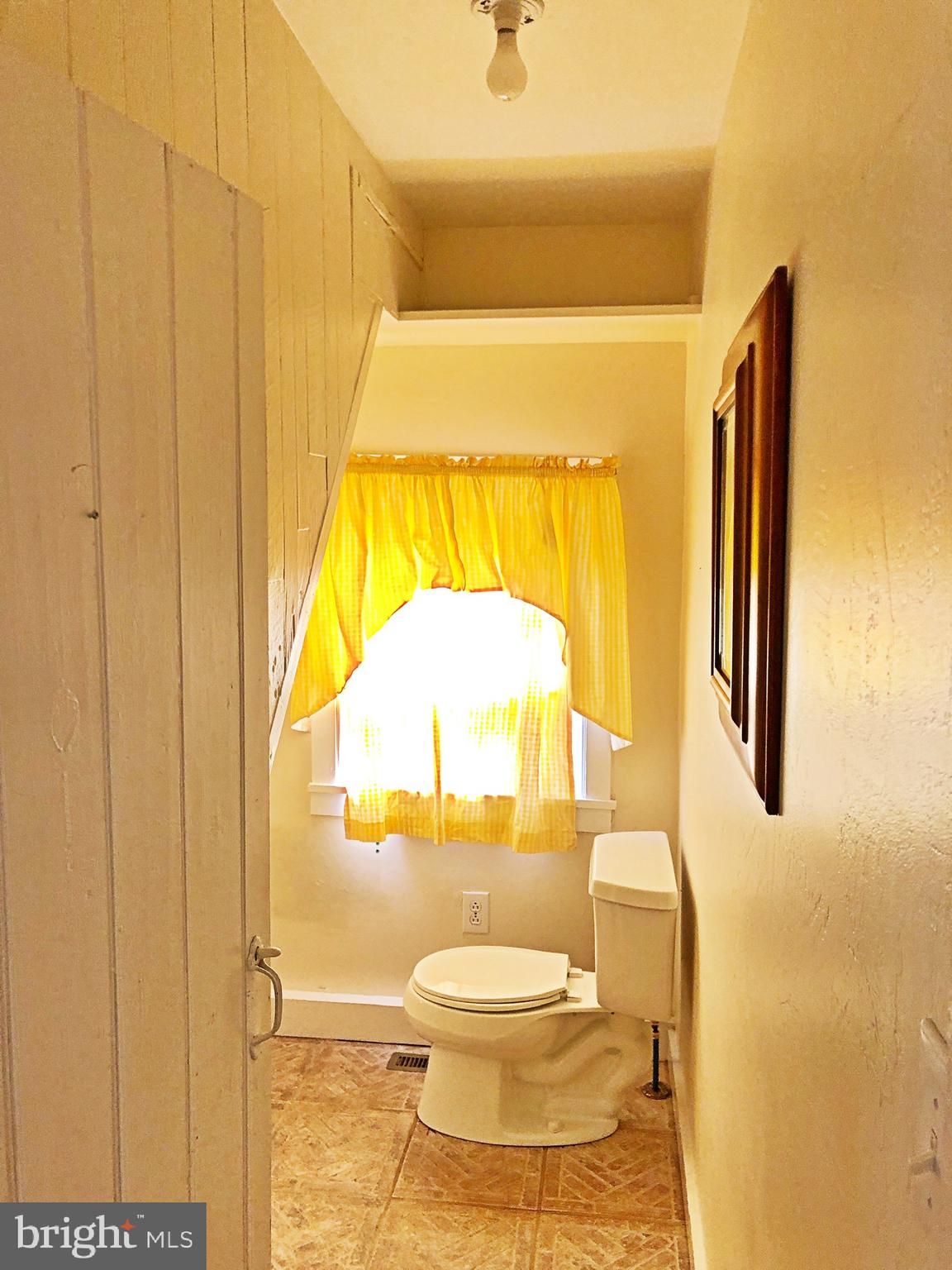 6996 Bellevue Road St. Michaels, MD 21663 - Photo 17 of 39 Half bath