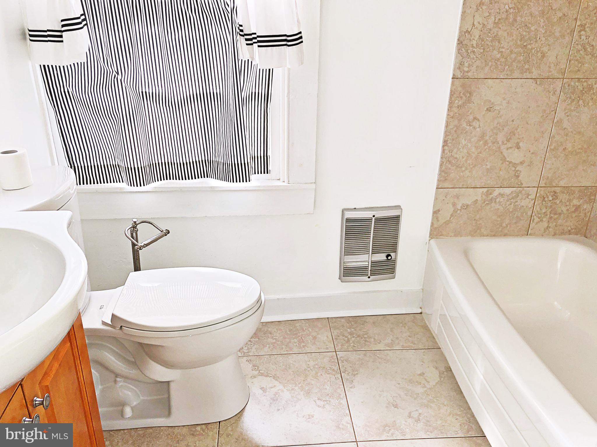 6996 Bellevue Road St. Michaels, MD 21663 - Photo 29 of 39 Upstairs full bath-1