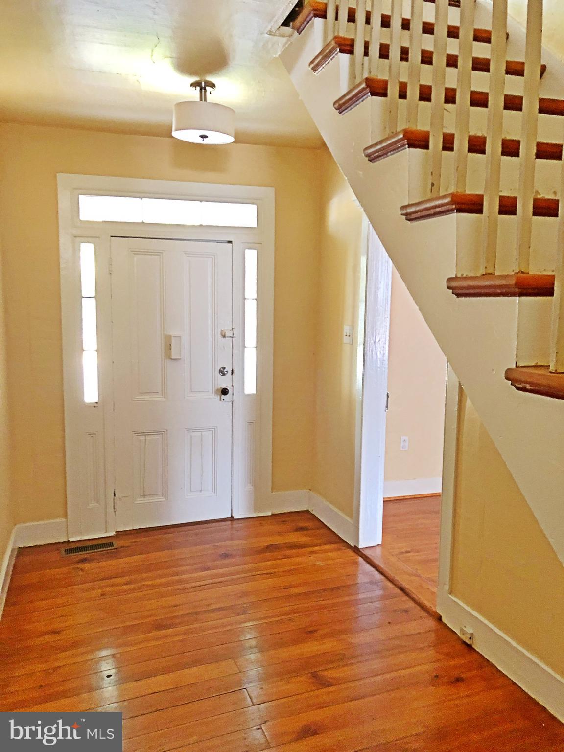 6996 Bellevue Road St. Michaels, MD 21663 - Photo 8 of 39 Front Hallway