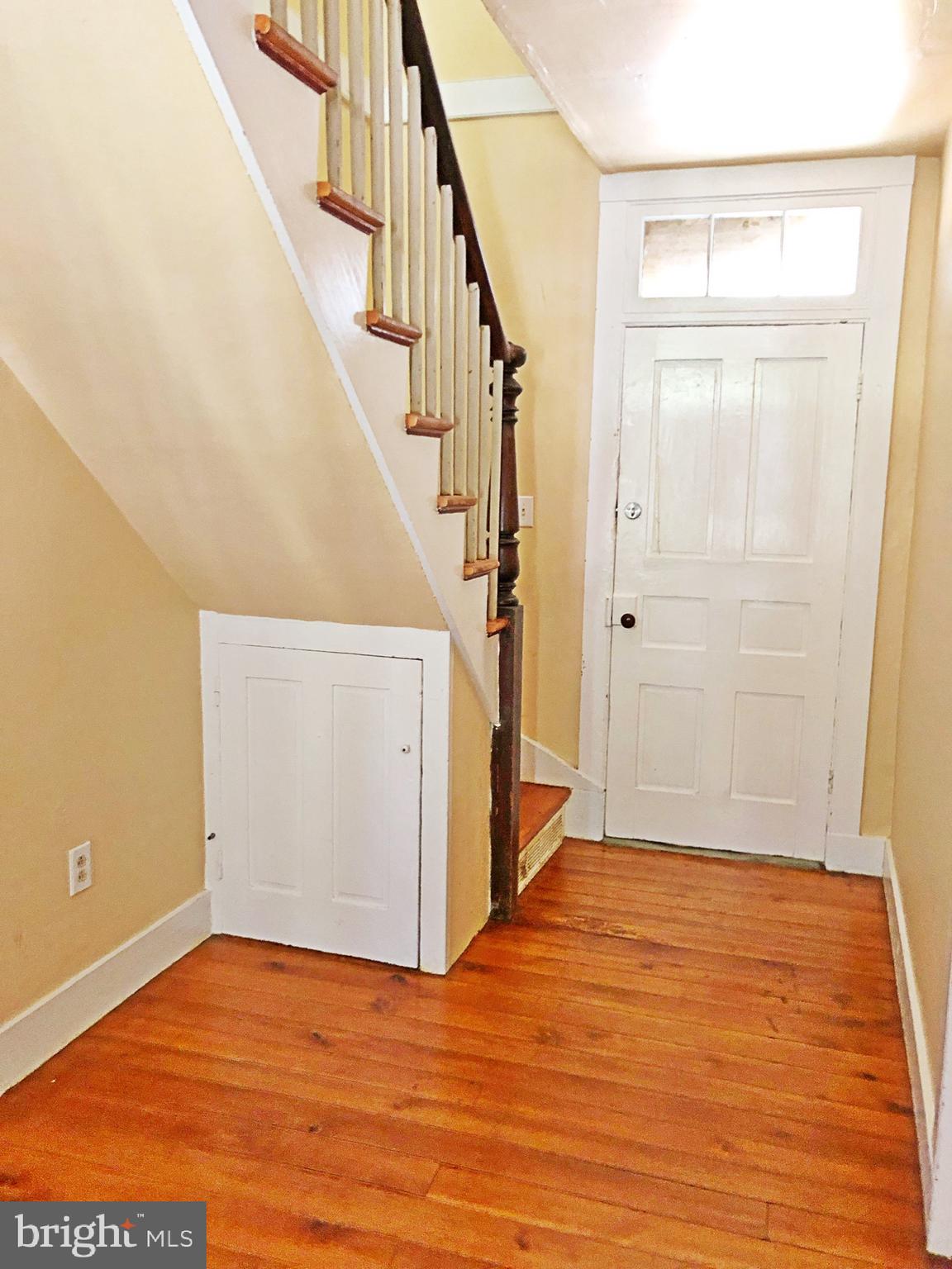 6996 Bellevue Road St. Michaels, MD 21663 - Photo 9 of 39 Front Hallway