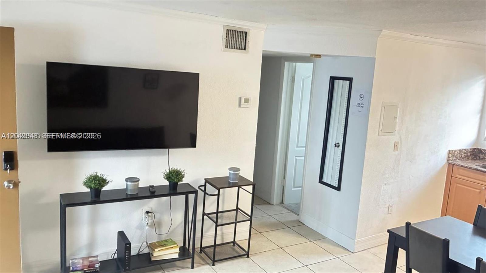 427 Southwest 6th Street, Unit 4 Miami, FL 33130 - Photo 7 of 9