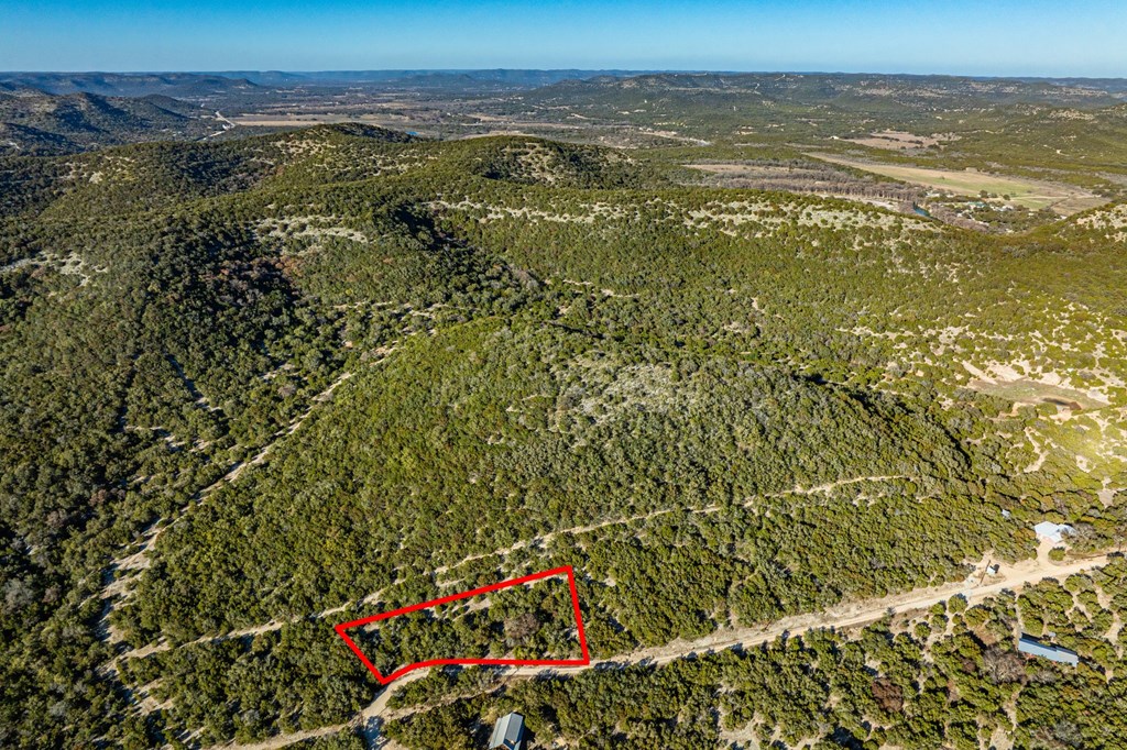28 Frio Cyn Loop Concan, TX 78838 - Photo 9 of 12 Gallery Image 9