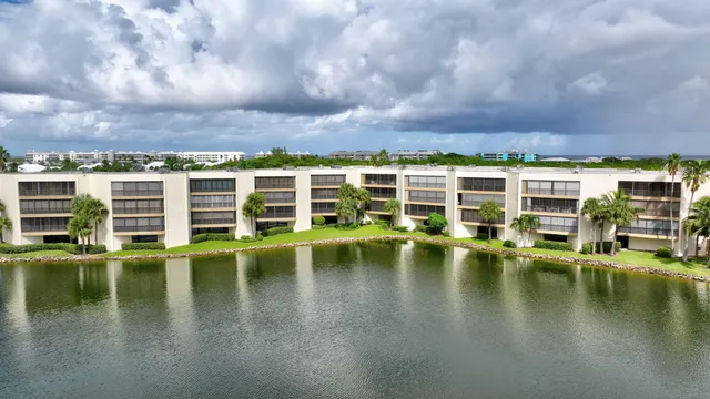 $2,500 | 221 Northeast Plantation Road, Unit 406, Stuart, FL 34996