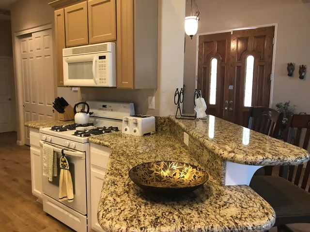 $4,000 | 82642 Sky View Lane, Indio, CA 92201