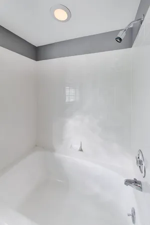 $3,400 | 2616 North Dryden Place, Arlington Heights, IL 60004