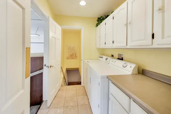$3,400 | 2616 North Dryden Place, Arlington Heights, IL 60004