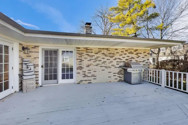 $3,400 | 2616 North Dryden Place, Arlington Heights, IL 60004