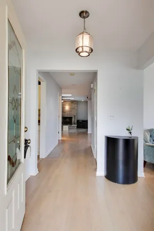 $3,400 | 2616 North Dryden Place, Arlington Heights, IL 60004