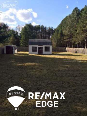 7325 Gillette Road Flushing, MI 48433 - Photo 14 of 19 20453380-13.JPG
