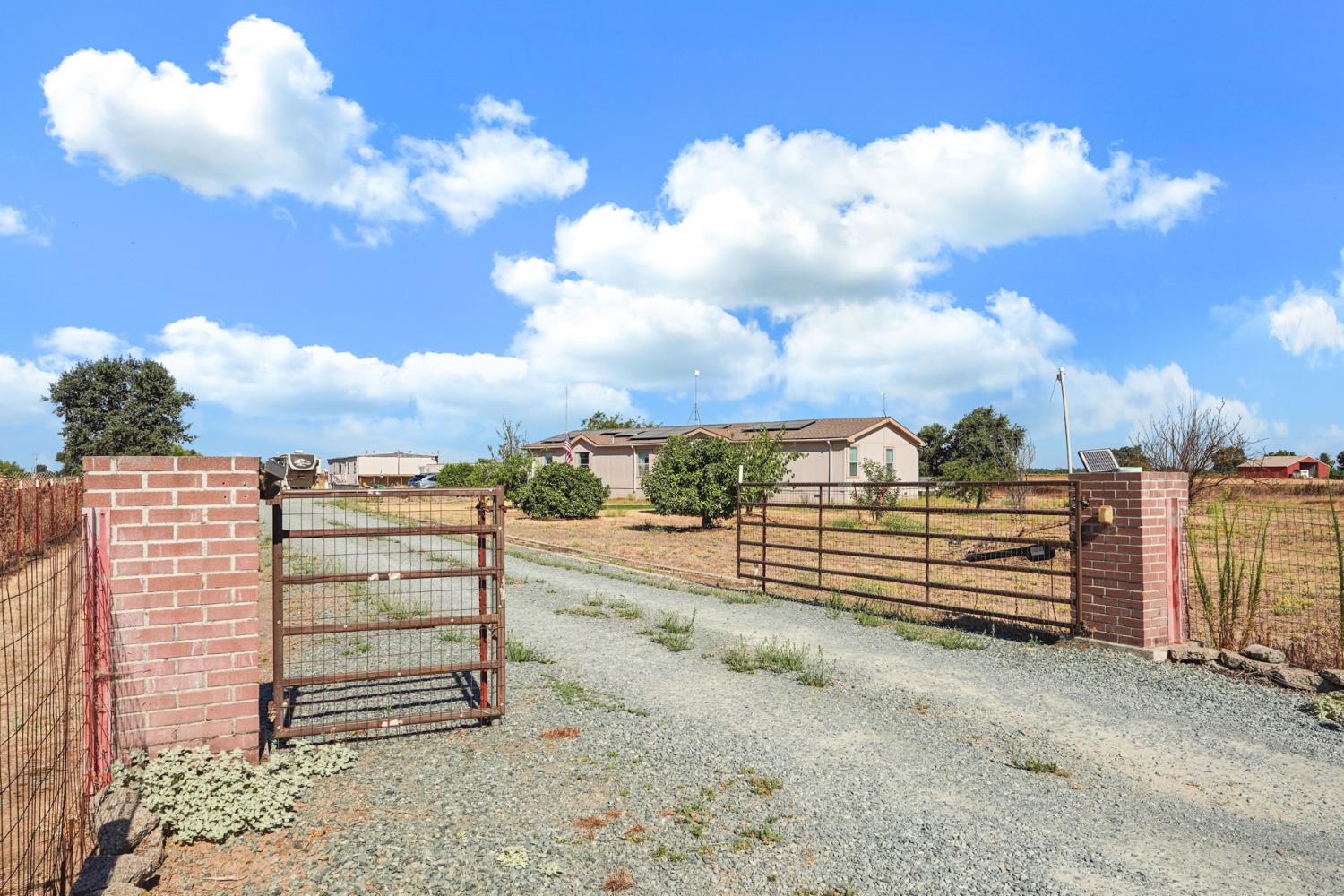 26001 Dustin Road Galt, CA 95632 - Photo 3 of 26 Gallery Image 3
