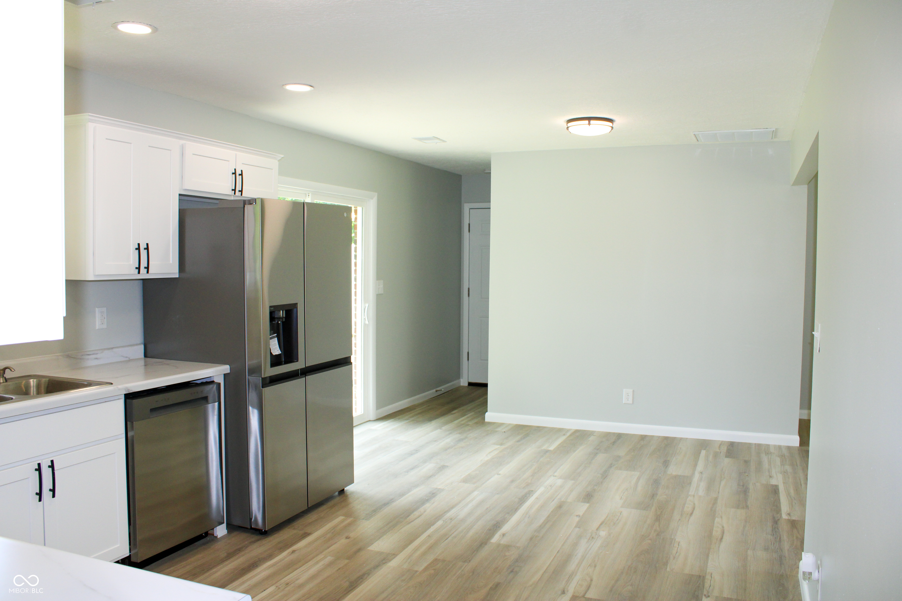 4520 North Sunset Boulevard North Vernon, IN 47265 - Photo 5 of 29