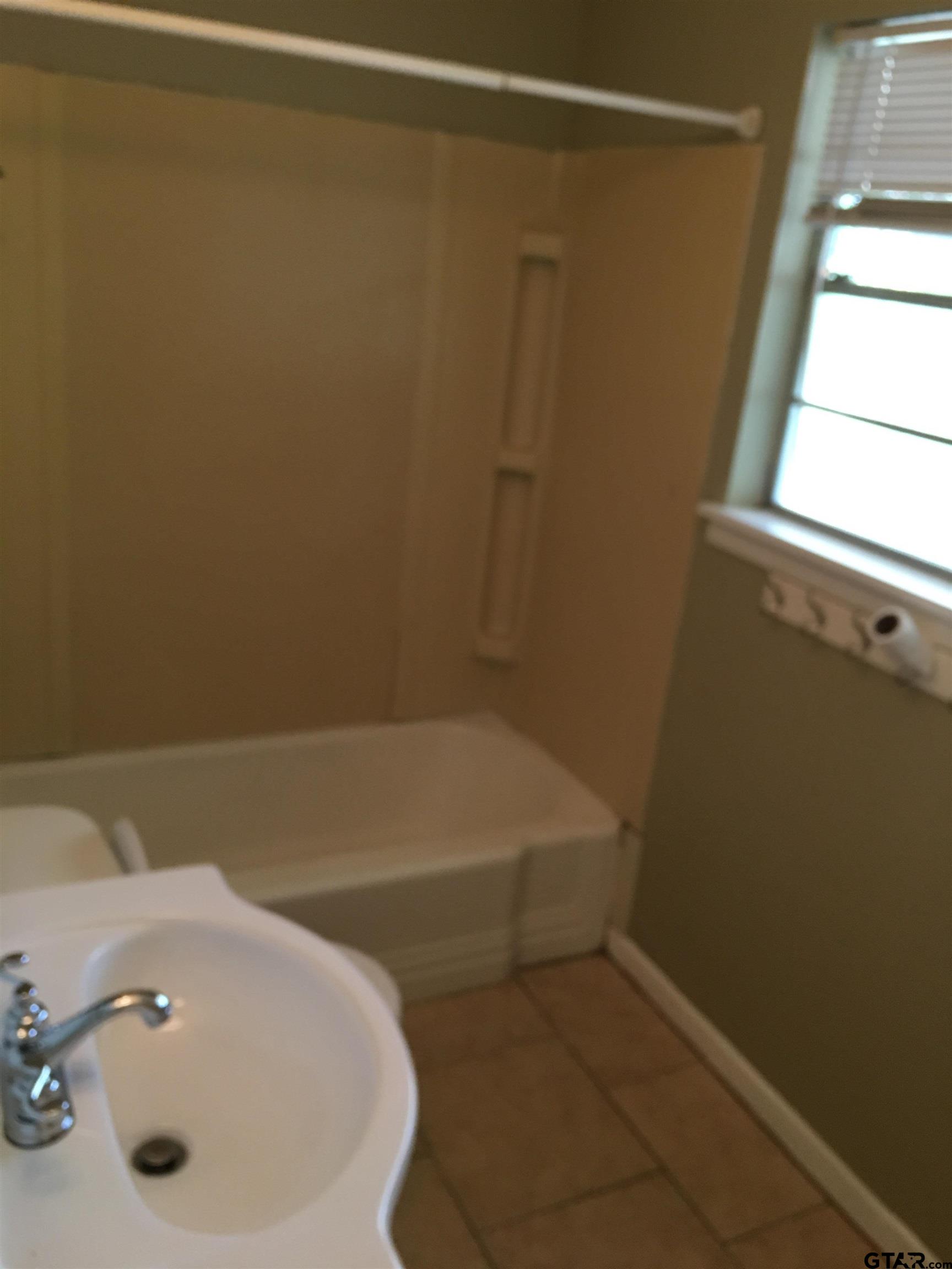 2011 Lee Street Tyler, TX 75702 - Photo 9 of 14