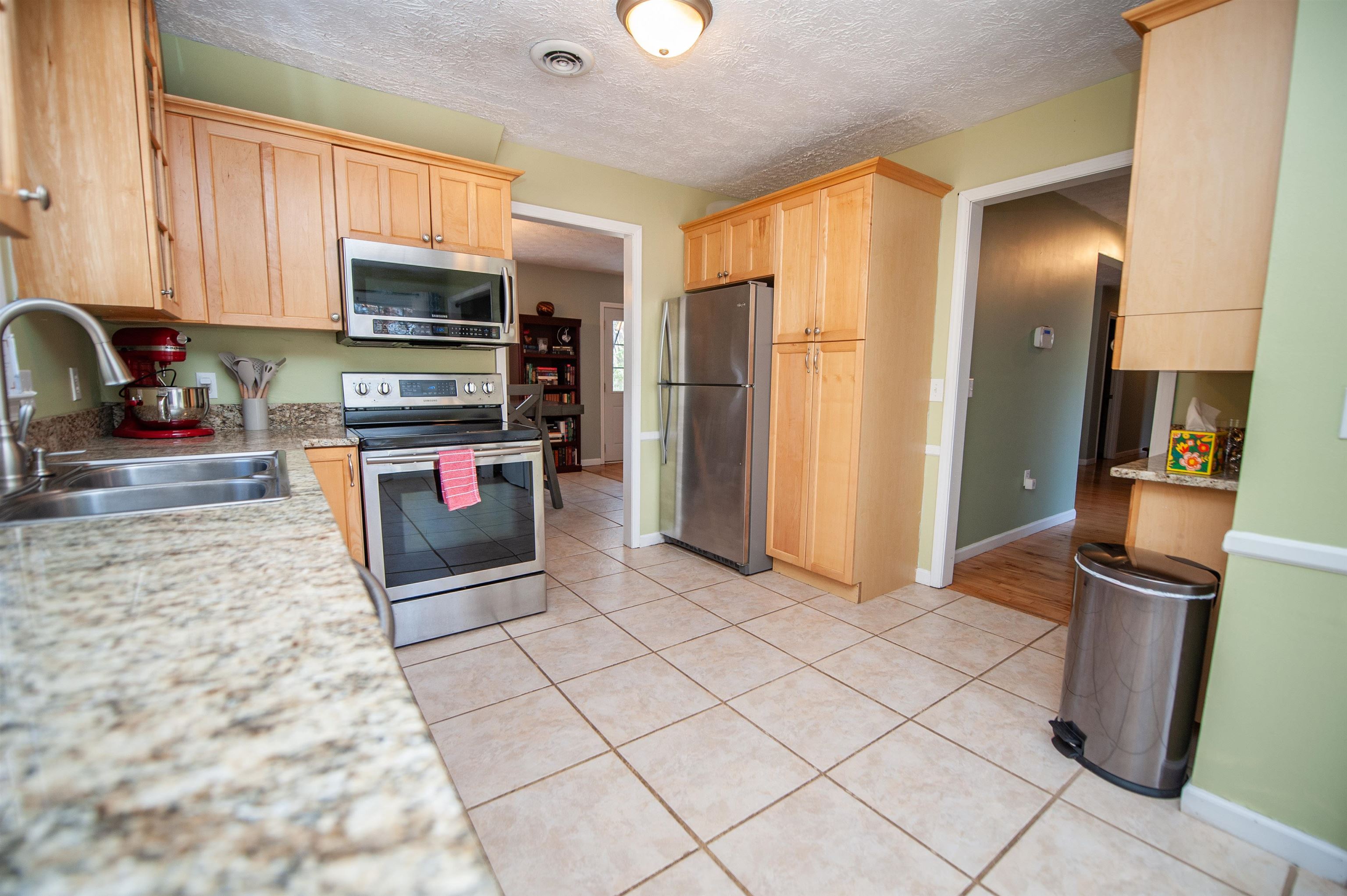 215 Chickamauga Lane Simpsonville, SC 29681 - Photo 6 of 45