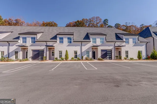 $2,400 | 77 Chateau Drive Southeast, Rome, GA 30161