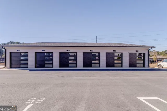 $2,400 | 77 Chateau Drive Southeast, Rome, GA 30161