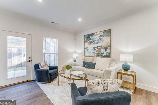 $2,400 | 77 Chateau Drive Southeast, Rome, GA 30161