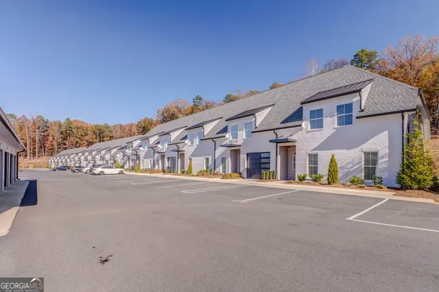 $2,400 | 77 Chateau Drive Southeast, Rome, GA 30161