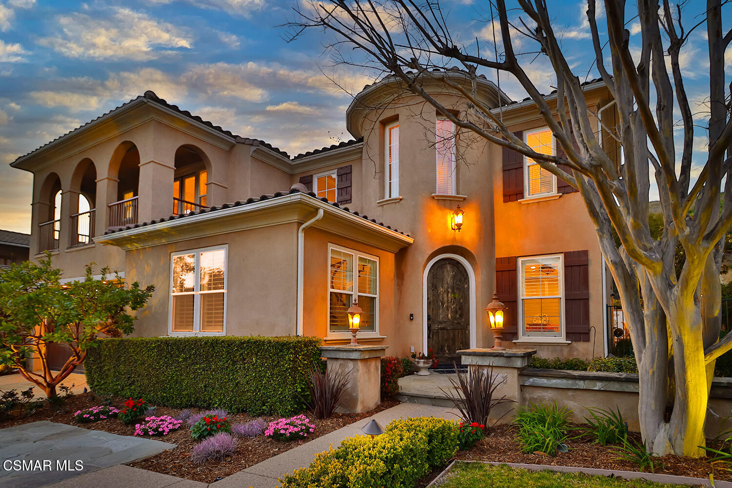 167 Laurel Ridge Drive Simi Valley, CA 93065 - Photo 3 of 89 aFront DUSK4