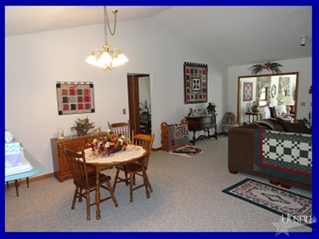 1925 Hunter's Ridge Drive Huntington, IN 46750 - Photo 3 of 25 Gallery Image 3