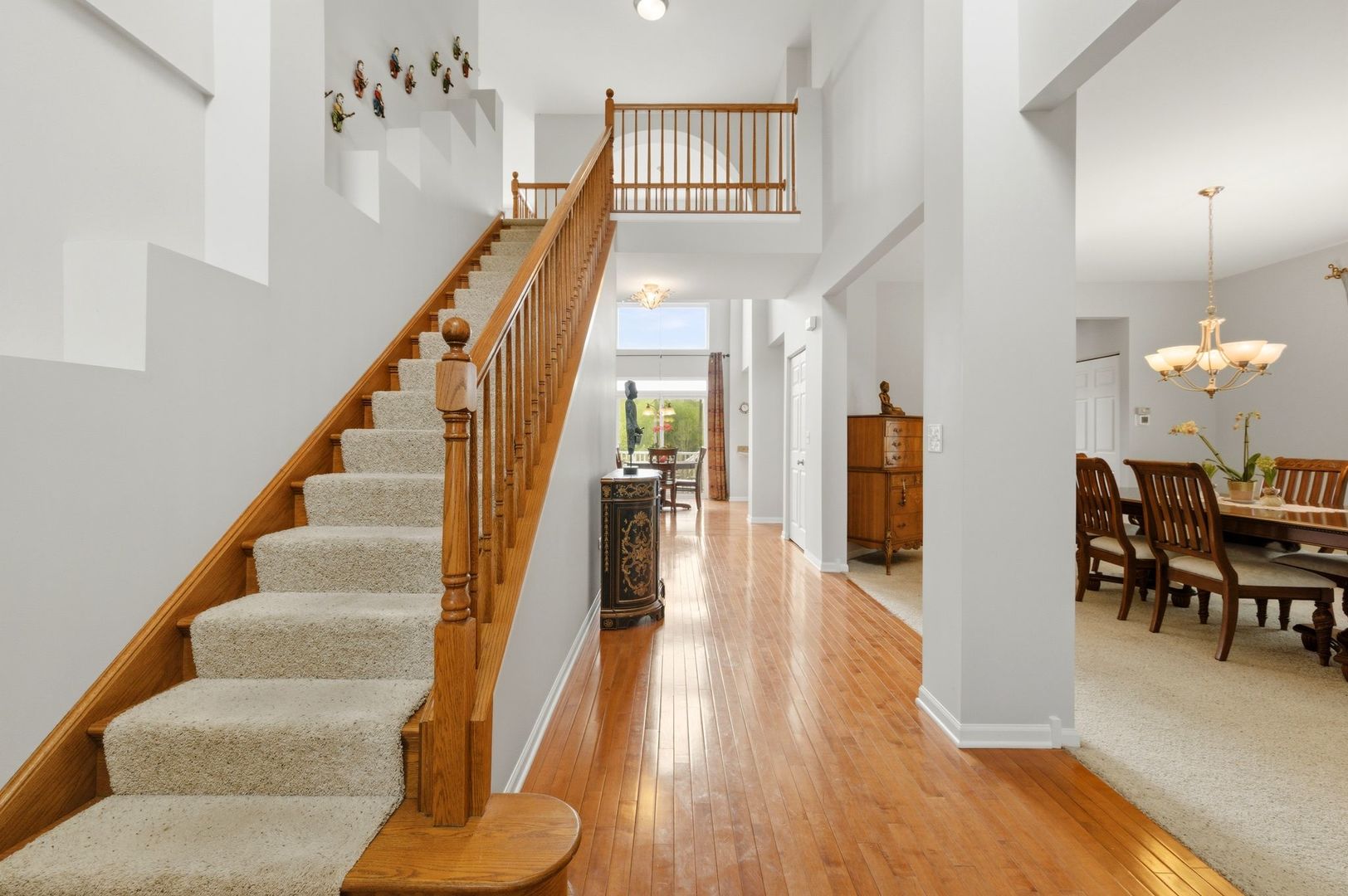 2915 Kelly Drive Elgin, IL 60124 - Photo 2 of 40
