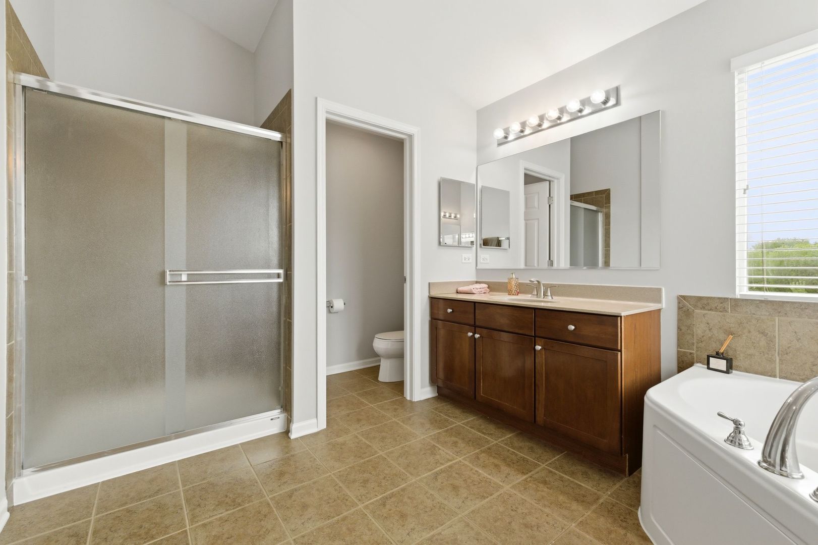 2915 Kelly Drive Elgin, IL 60124 - Photo 21 of 40