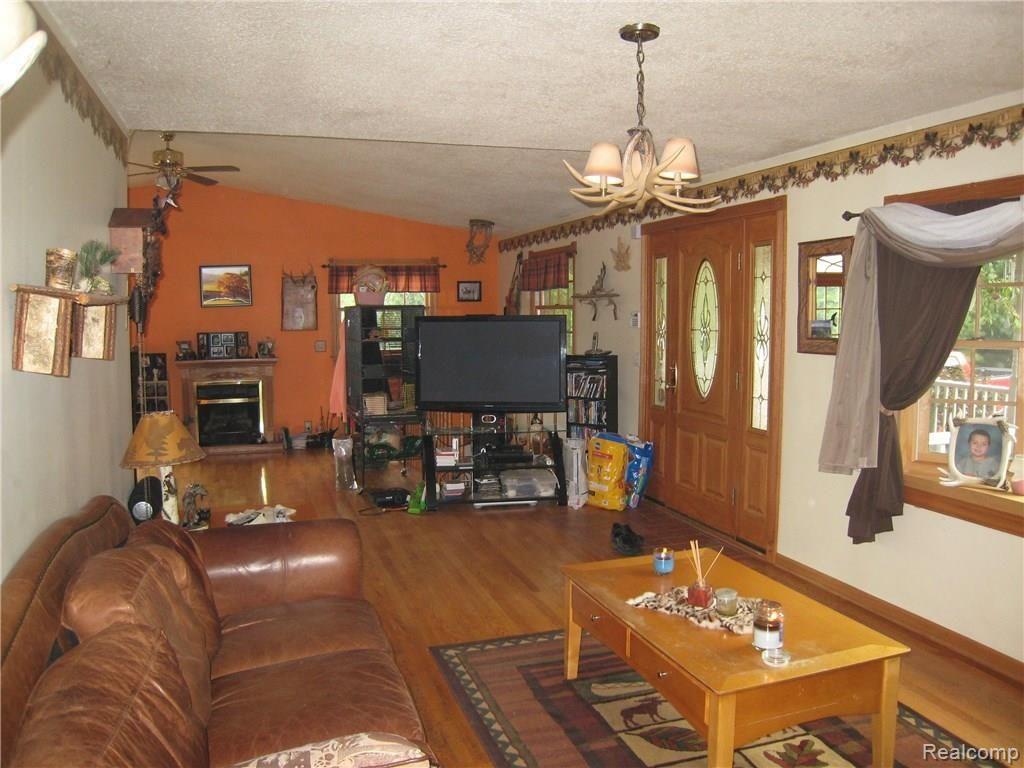 5007 Lonsberry Road Columbiaville, MI 48421 - Photo 9 of 25 Gallery Image 9