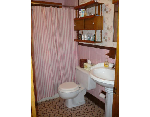 88 Shirley Road Waltham, MA 02452 - Photo 6 of 9 Gallery Image 6