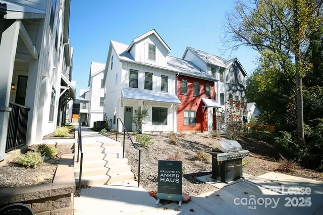 $2,715 | 4106 Anker Haus Drive, Unit B2, Charlotte, NC 28205
