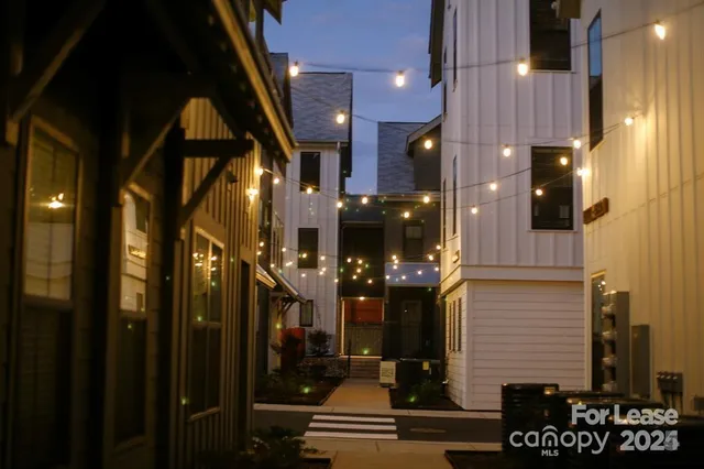 $2,715 | 4106 Anker Haus Drive, Unit B2, Charlotte, NC 28205