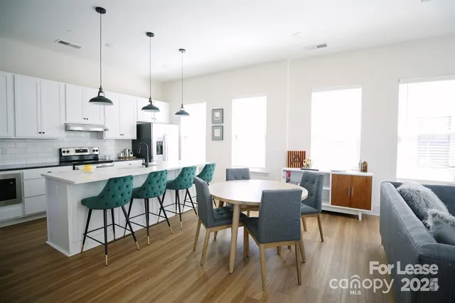 $2,715 | 4106 Anker Haus Drive, Unit B2, Charlotte, NC 28205