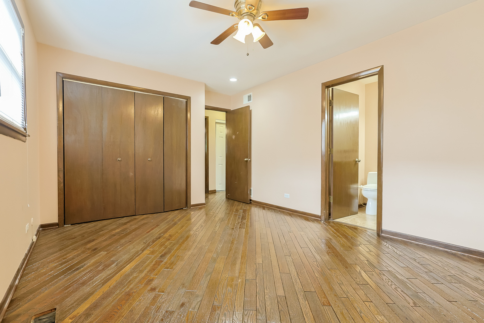 422 Ardmore Road Des Plaines, IL 60016 - Photo 10 of 30 a view of empty room with wooden floor