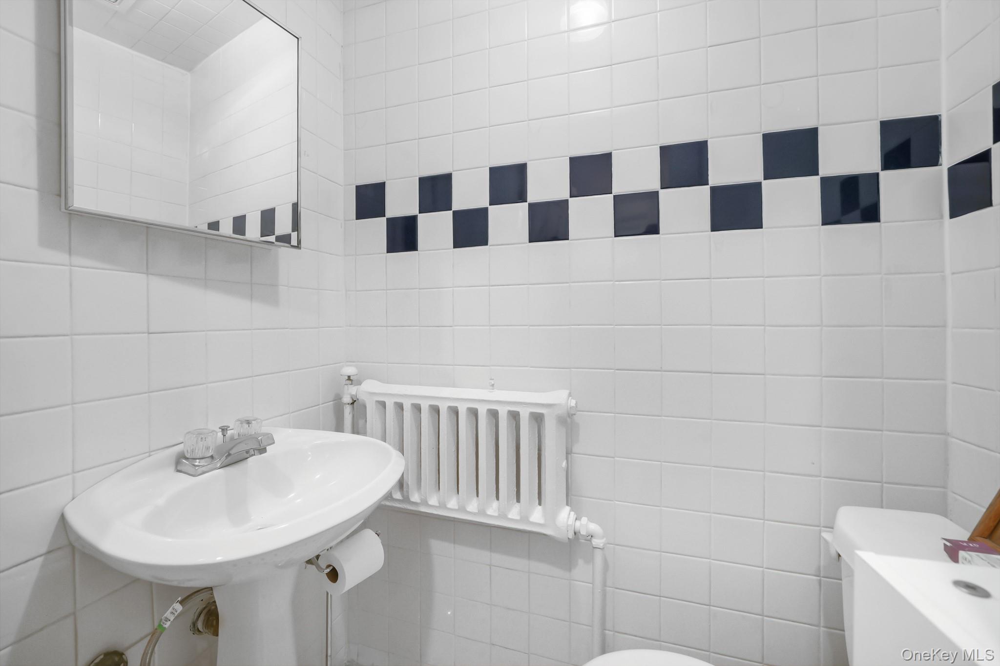68 Avondale Road Yonkers, NY 10710 - Photo 6 of 29