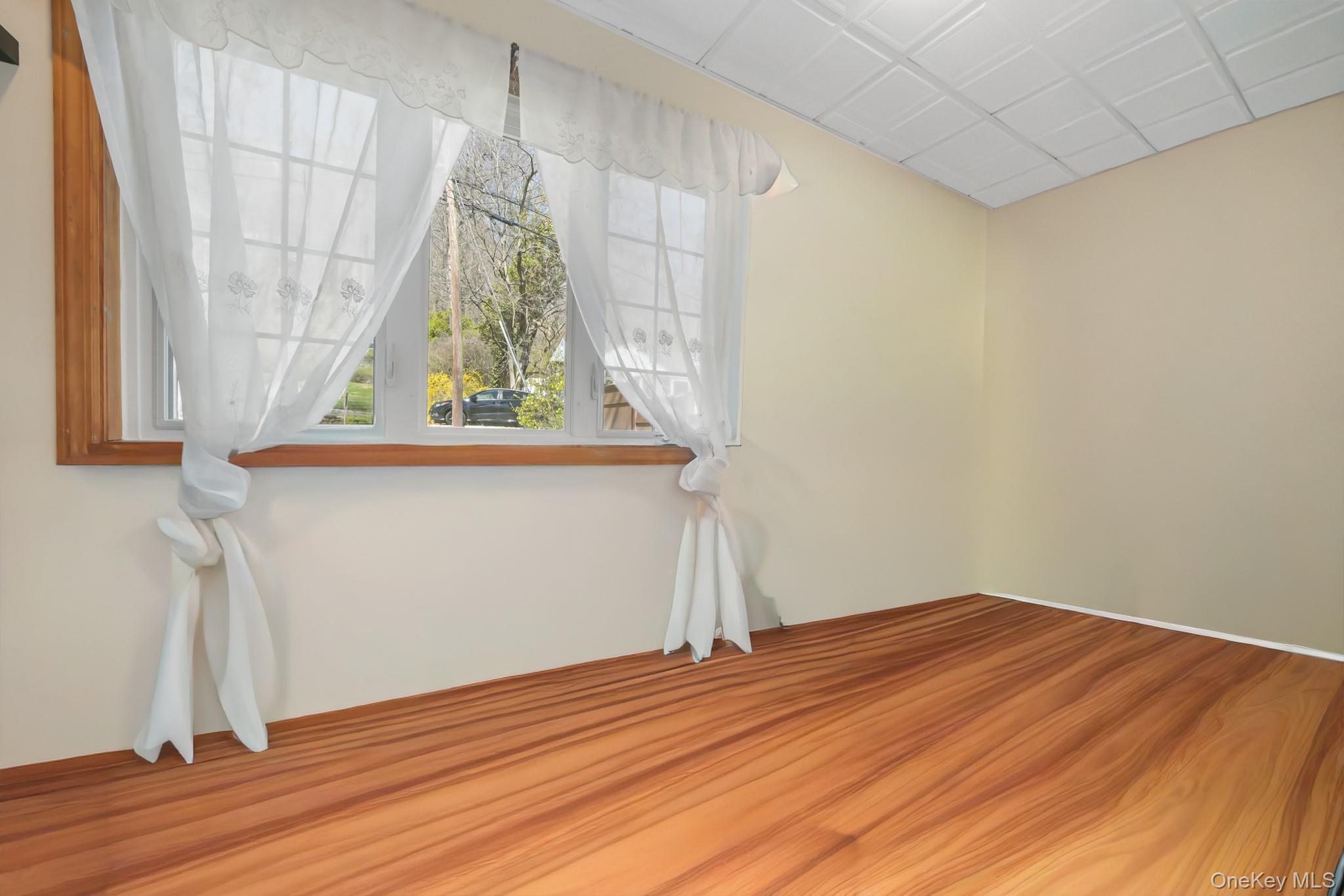 68 Avondale Road Yonkers, NY 10710 - Photo 7 of 29