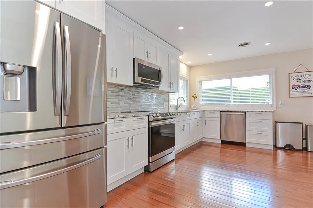 144 Glen Ridge Road Cranston, RI 02920 - Photo 16 of 46