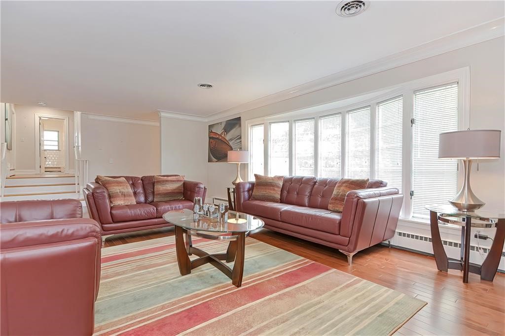 144 Glen Ridge Road Cranston, RI 02920 - Photo 8 of 46