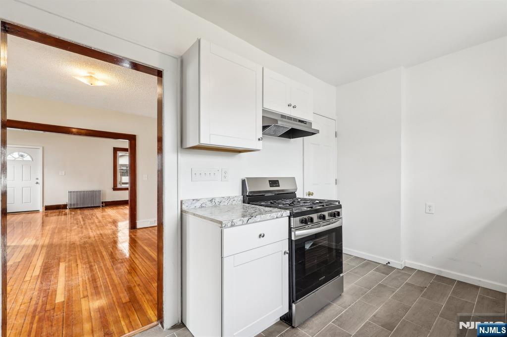 272 Clay Street, Unit 2 Hackensack, NJ 07601 - Photo 9 of 27