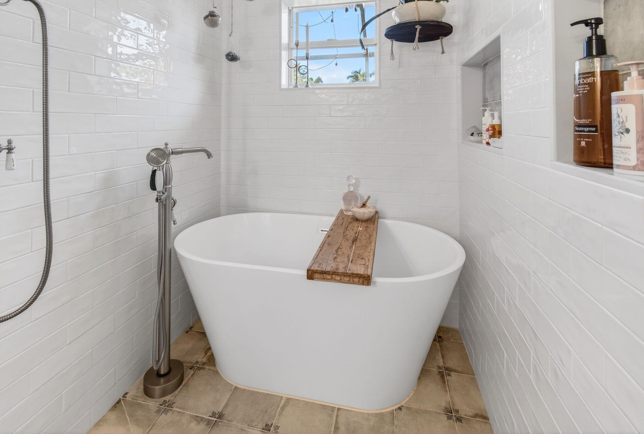 21400 Millbrook Court Boca Raton, FL 33498 - Photo 28 of 65 Primary Bathroom