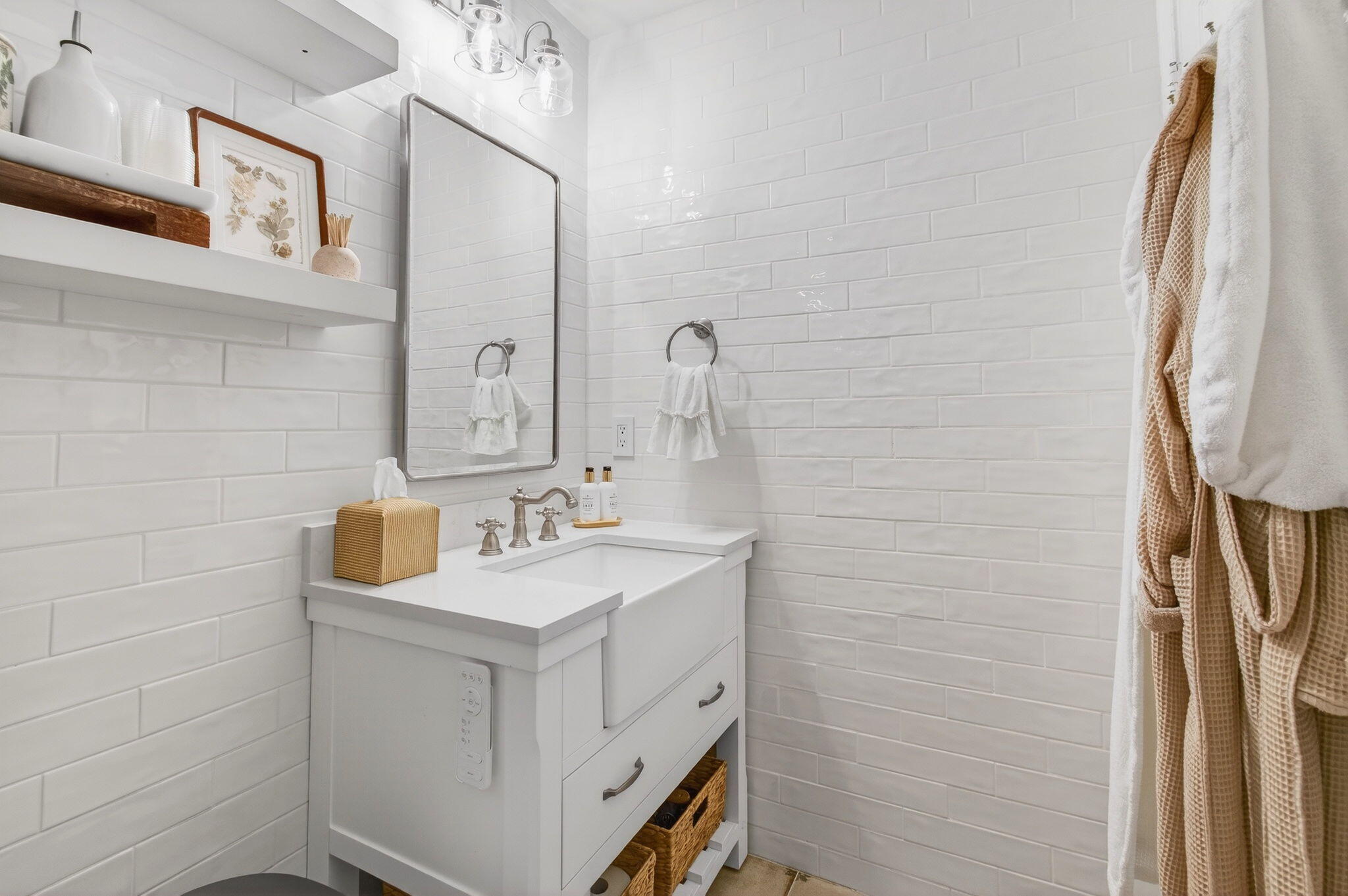 21400 Millbrook Court Boca Raton, FL 33498 - Photo 34 of 65 2nd Bathroom