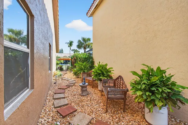 $649,999 | 21400 Millbrook Court, Boca Raton, FL 33498