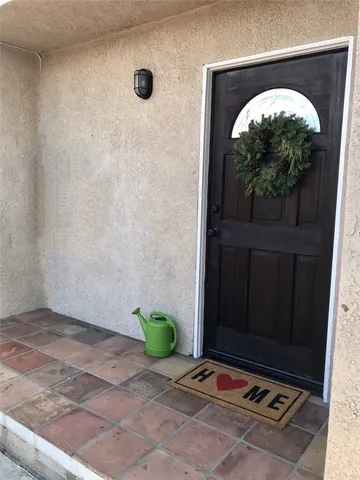 a view of entryway with a front door