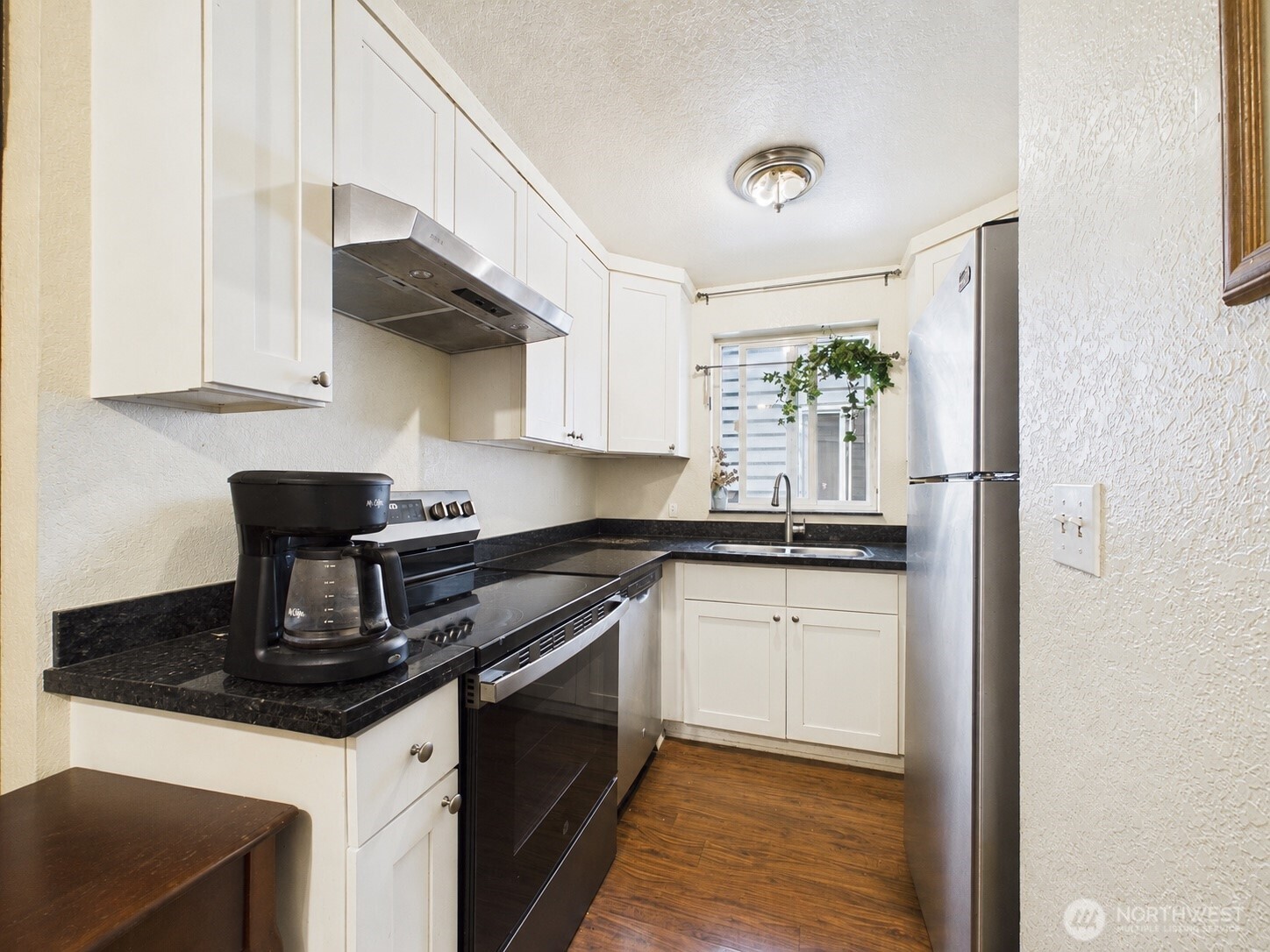 7611 Ridgewood Drive Everett, WA 98203 - Photo 3 of 7