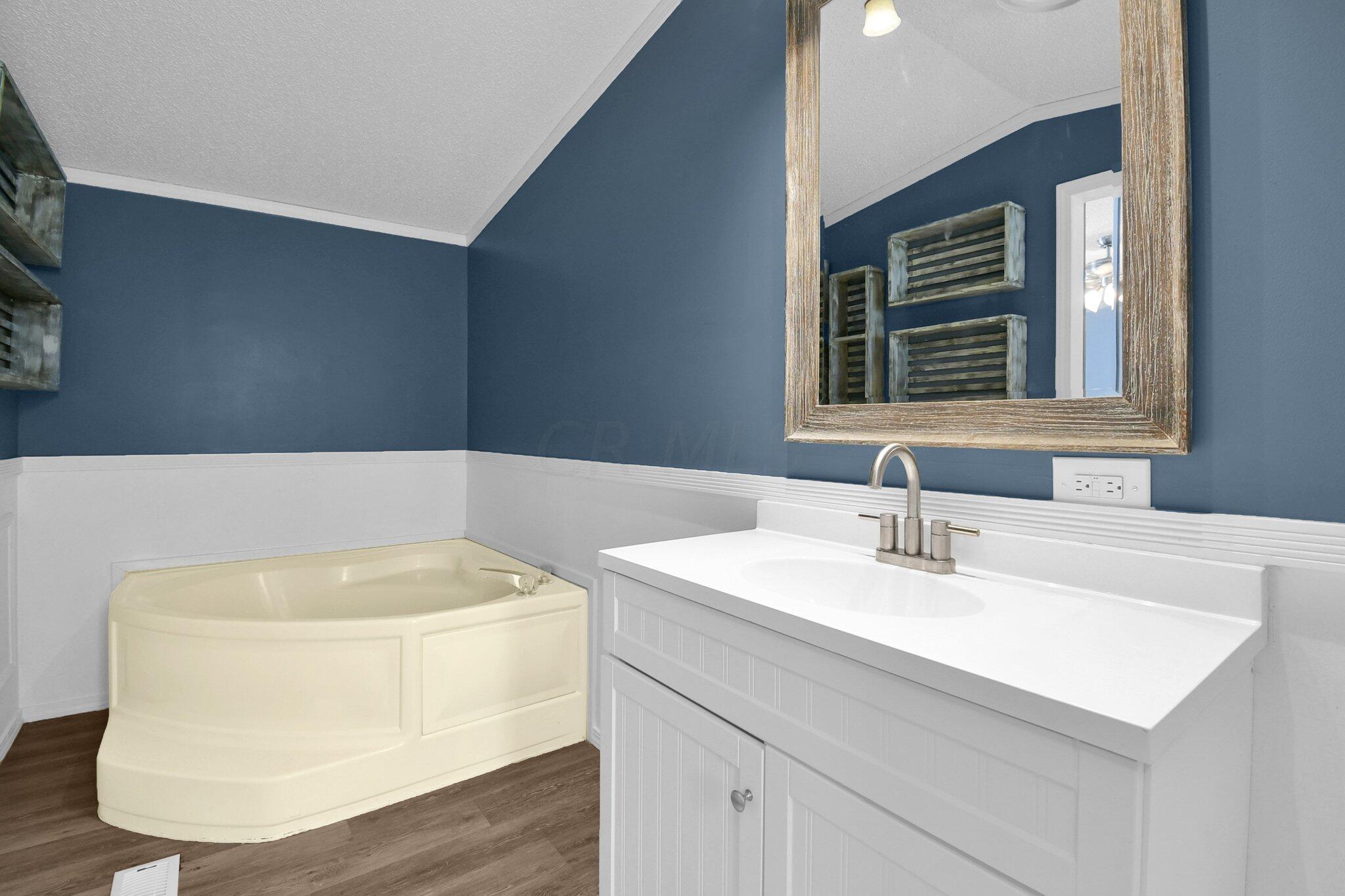 289 Petersburg Road Columbus, OH 43207 - Photo 15 of 24 web_DSC_9594