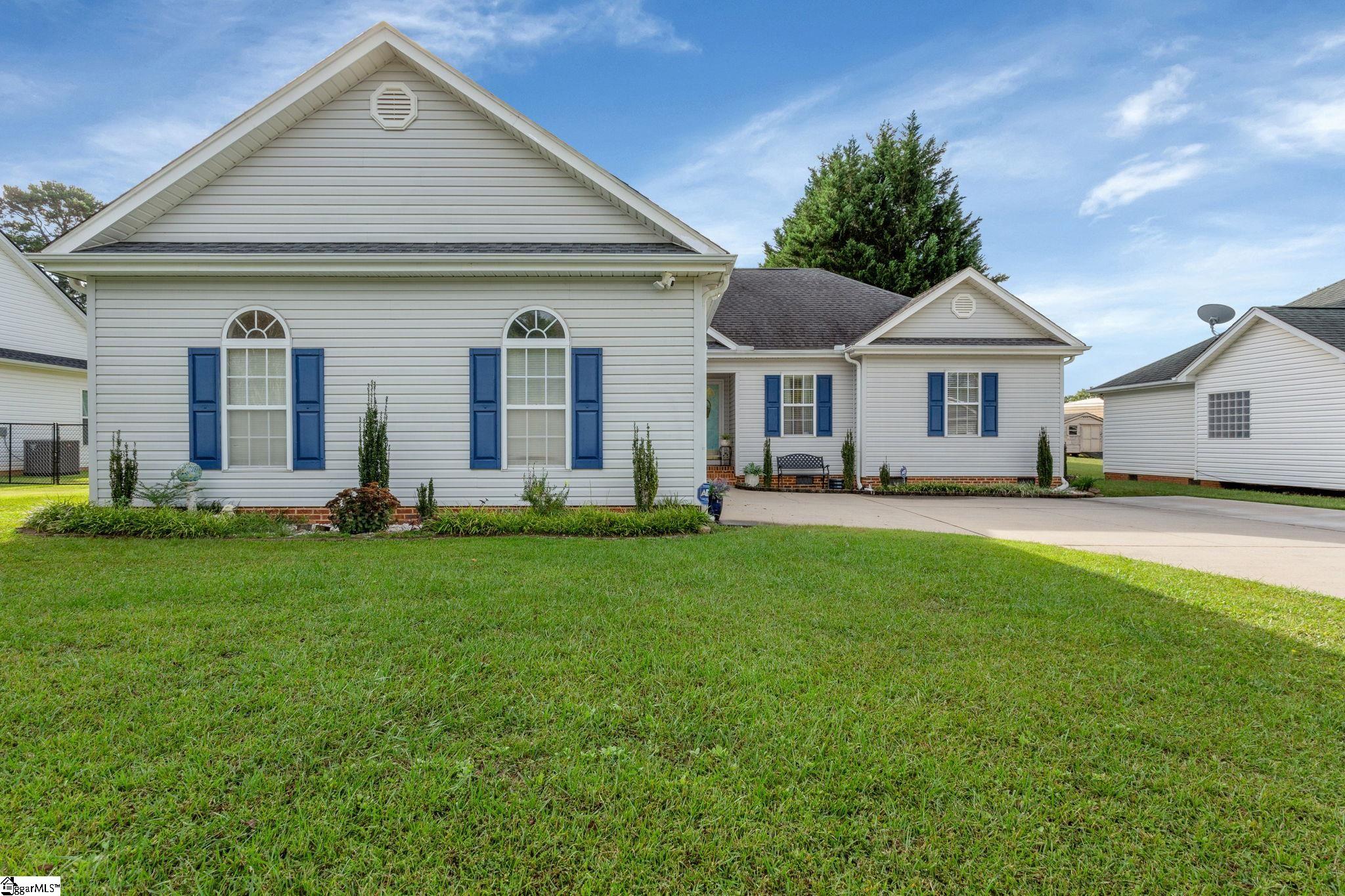 157 Lemon Creek Drive Lyman, SC 29365 - Photo 3 of 39