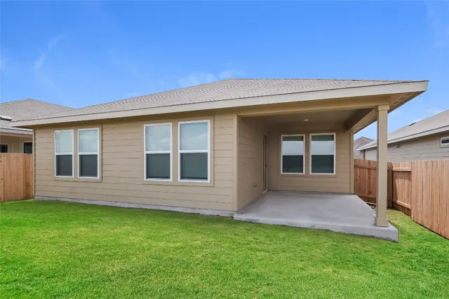 $1,905 | 1014 Round Bale Road, Hutto, TX 78634