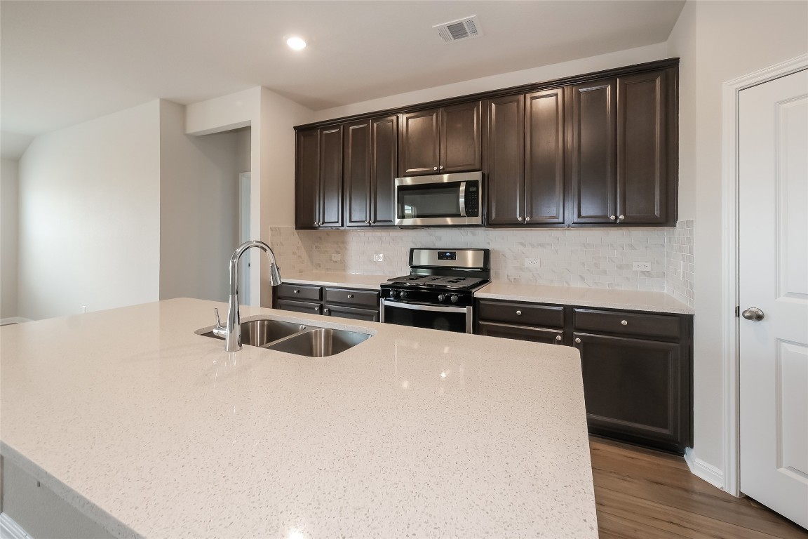 1014 Round Bale Road Hutto, TX 78634 - Photo 6 of 16