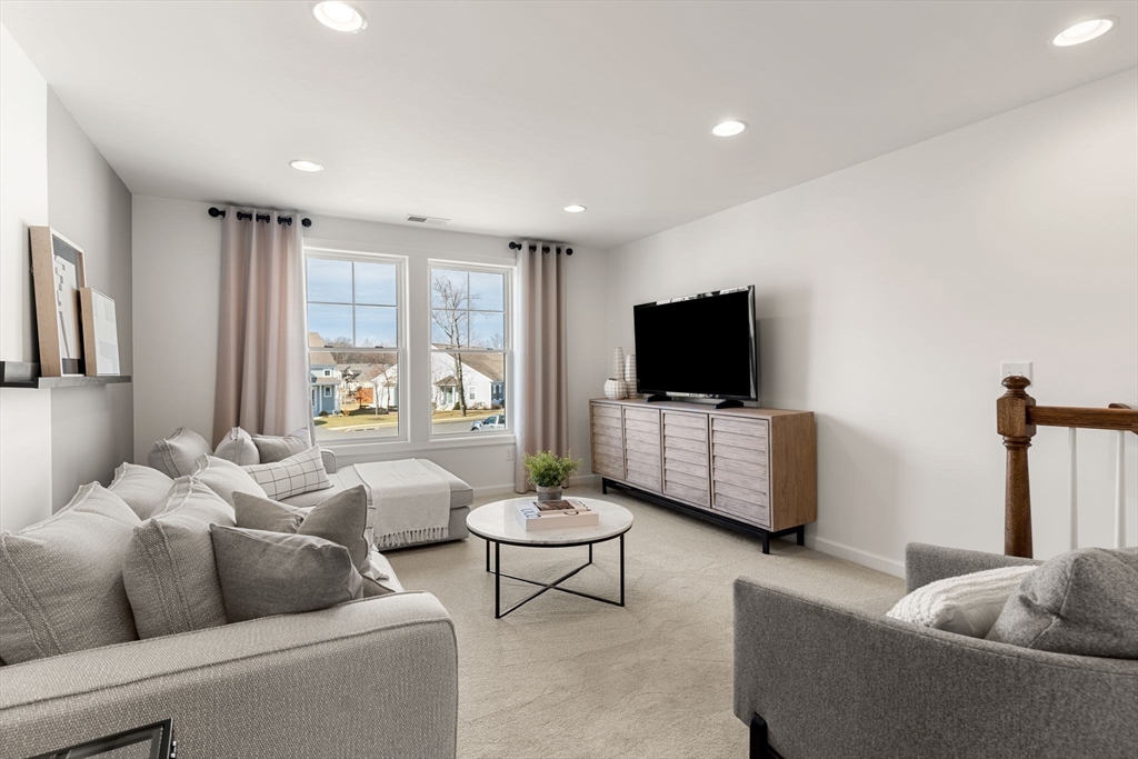 31 Sandtrap Circle, Unit 500 Walpole, MA 02081 - Photo 13 of 16